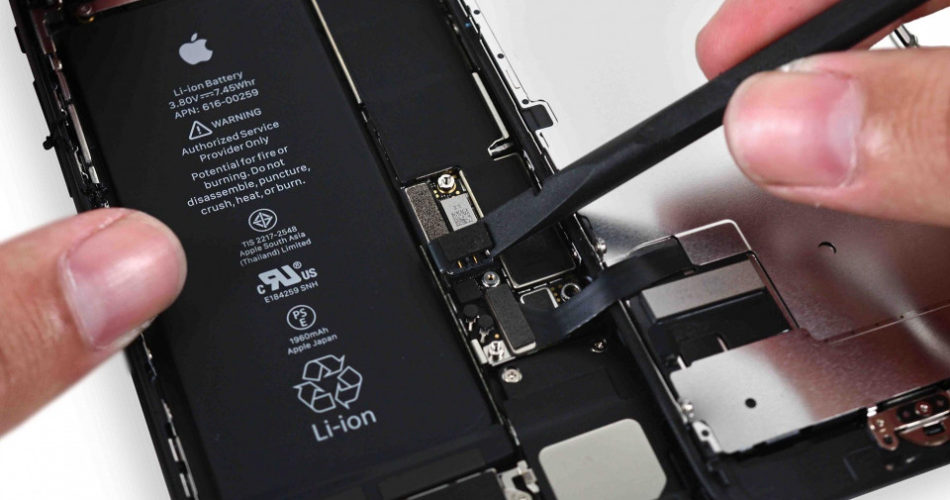 Замена аккумулятора iPhone