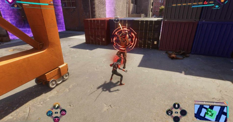 Как обезоружить врагов в «Человеке-пауке 2»